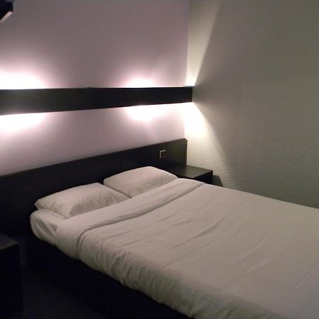 Class-Hotel ปัวติเยร์ ภายนอก รูปภาพ