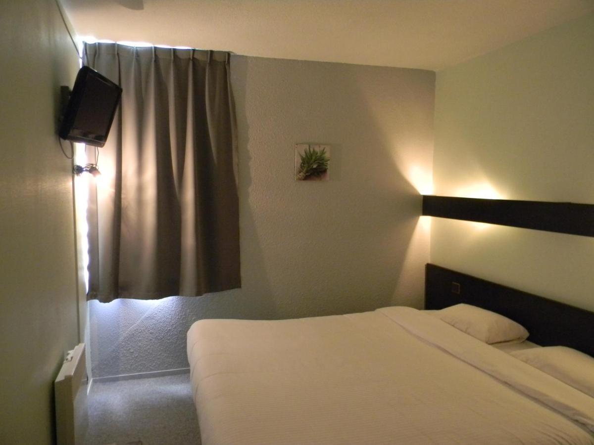 Class-Hotel ปัวติเยร์ ภายนอก รูปภาพ