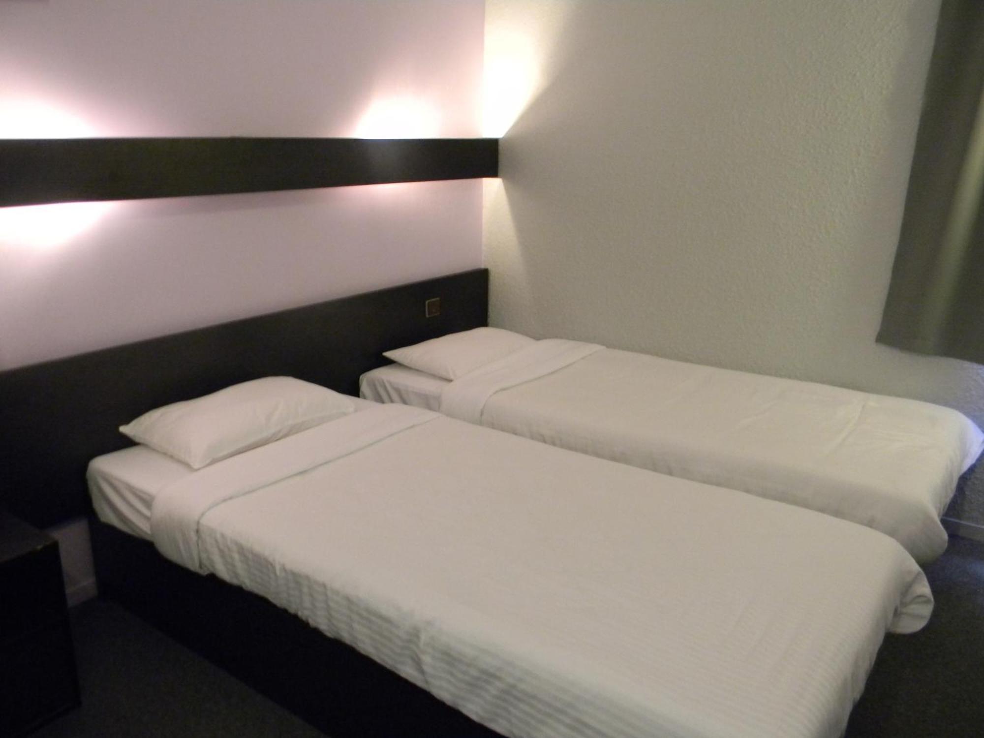 Class-Hotel ปัวติเยร์ ภายนอก รูปภาพ